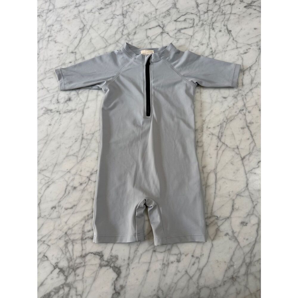 Turtledove Swim Romper Sz 1-2Y SS Rash Guard One-Piece Swimsuit Light Gray